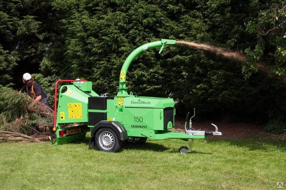 Powerful shredder for large branches